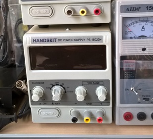 Лабораторный блок питания HANDSKIT PS-1502D. Лабораторный блок питания HANDSKIT PS-1502D.